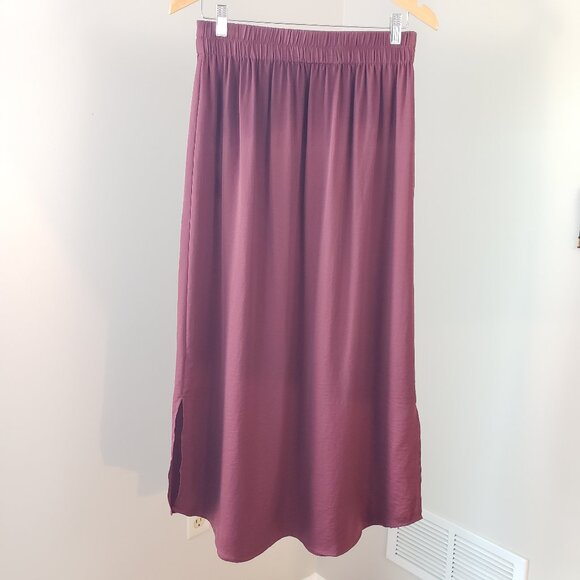 LOFT Dresses & Skirts - Loft Outlet Maroon Smocked Waist Midi Skirt